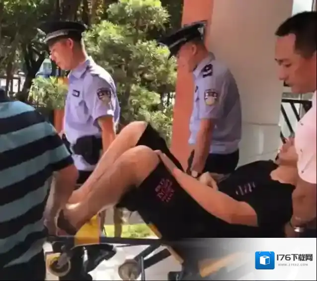 高考和命谁更重要?复读生抱病考试突发胃出血