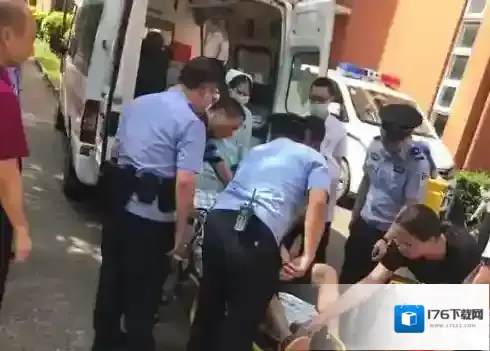 高考和命谁更重要？复读生抱病考试突发胃出血